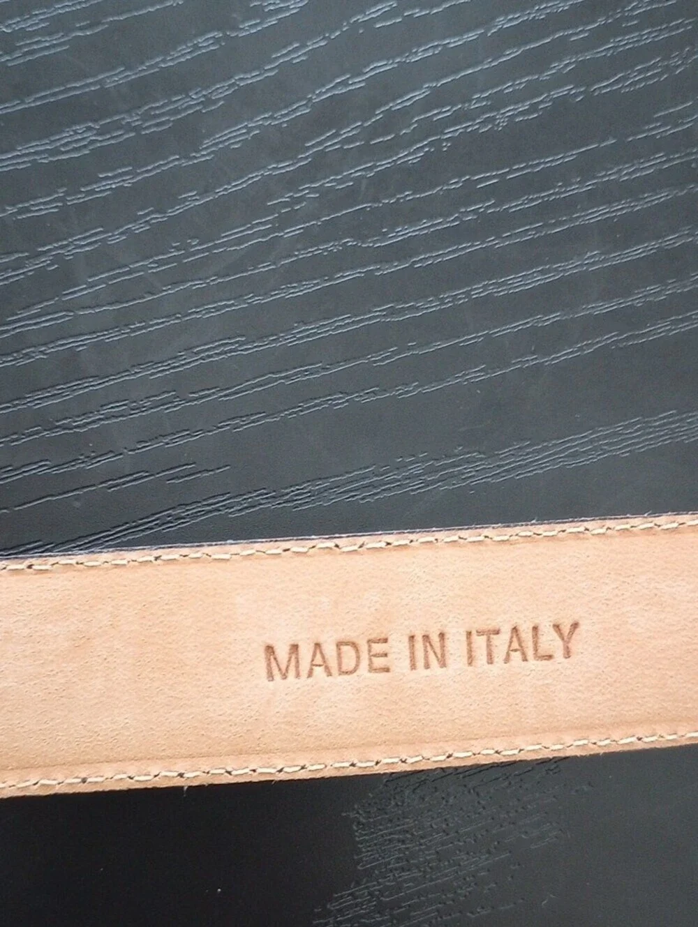 Black Genuine Leather Belt with Golden Buckle Croc-embossed Italy Made
